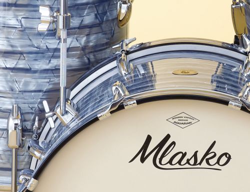 Four piece set pictured with Sky Blue Pearl wrap finish cymbal mount